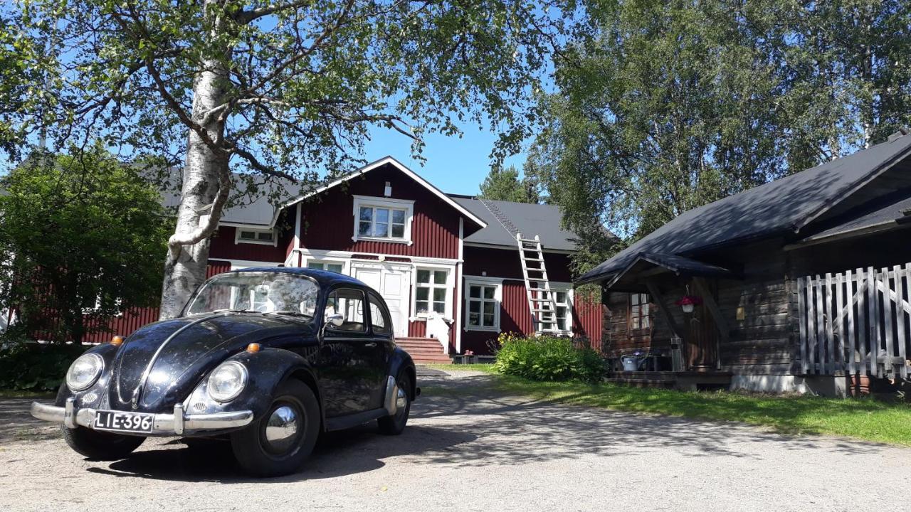 Отель Lauri Historical Log House Manor Рованиеми Экстерьер фото