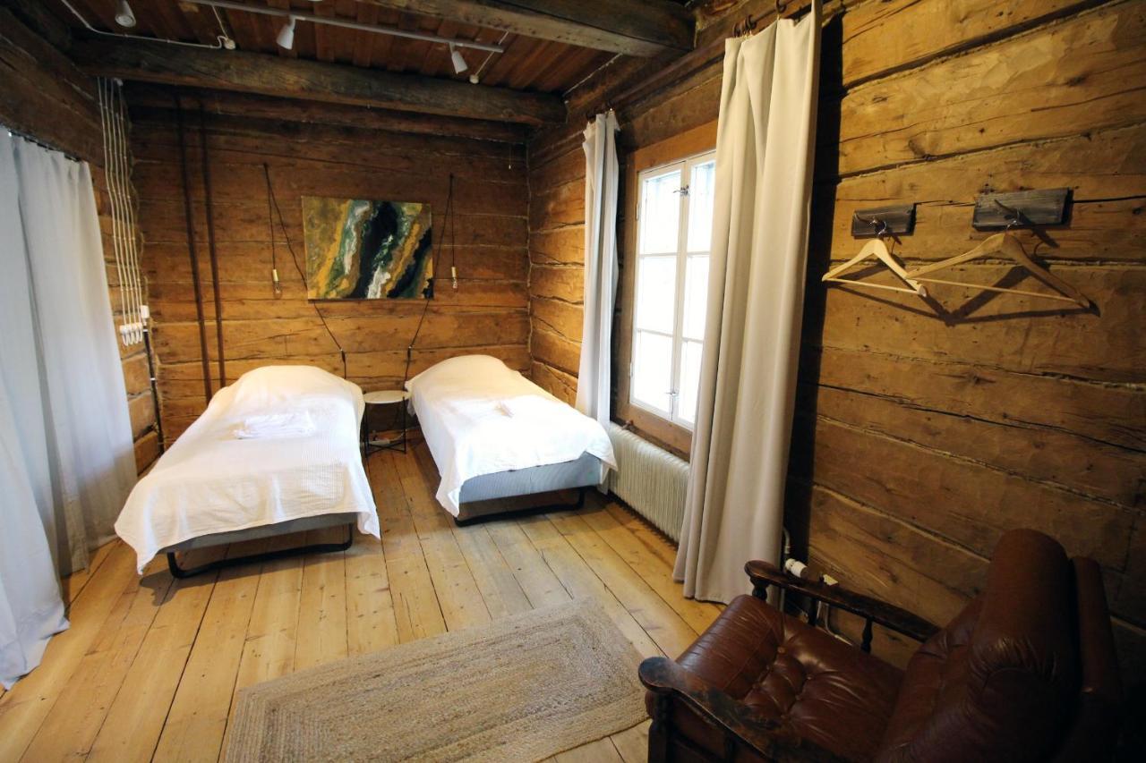 Отель Lauri Historical Log House Manor Рованиеми Экстерьер фото
